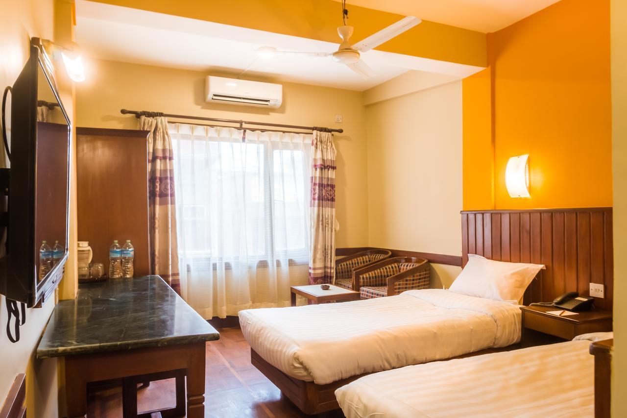 Little Nepal Inn Katmandou Extérieur photo